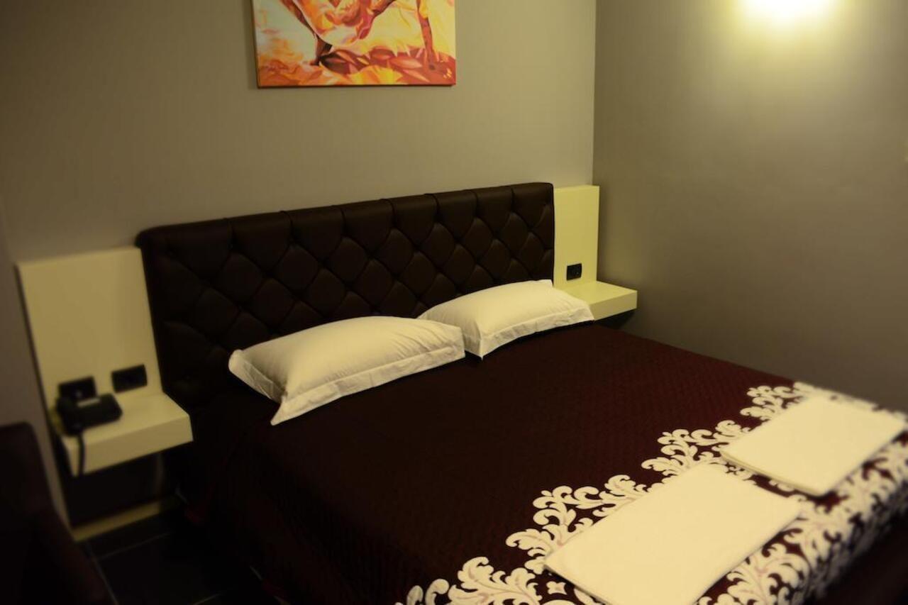 Vasqarr Hotel Mustang מראה חיצוני תמונה