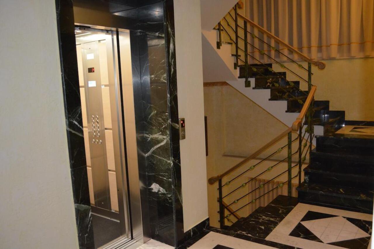Vasqarr Hotel Mustang מראה חיצוני תמונה