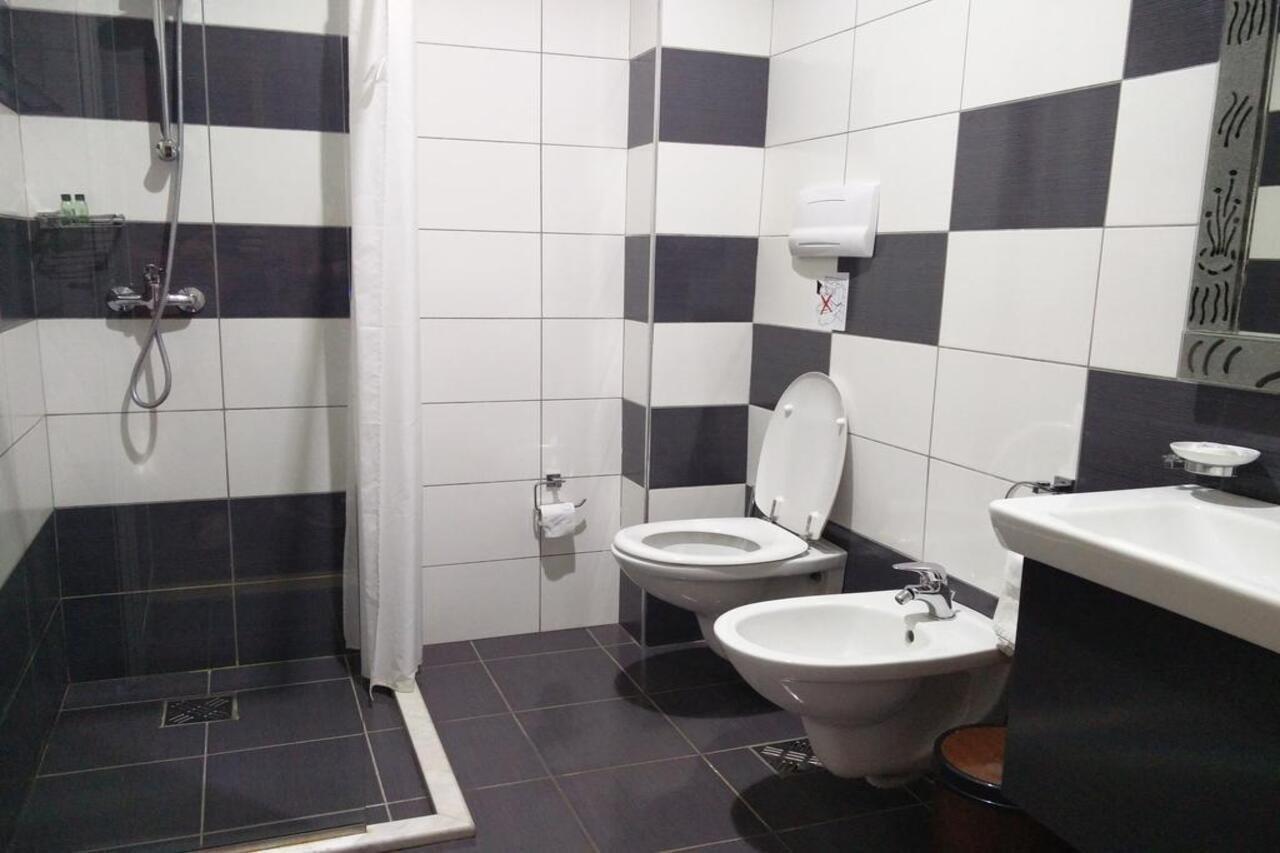 Vasqarr Hotel Mustang מראה חיצוני תמונה
