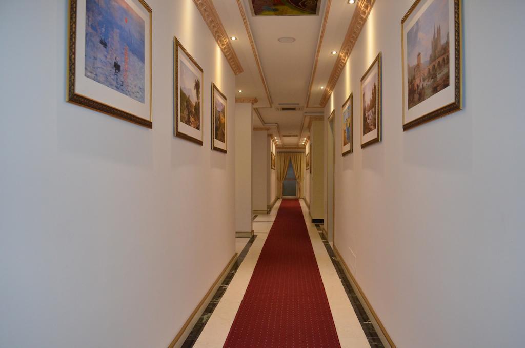 Vasqarr Hotel Mustang מראה חיצוני תמונה