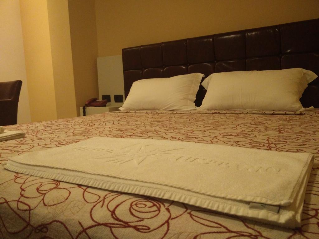 Vasqarr Hotel Mustang מראה חיצוני תמונה