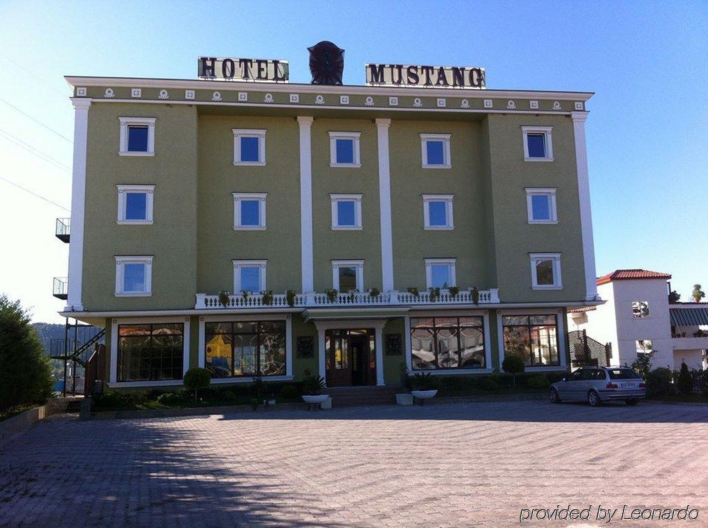 Vasqarr Hotel Mustang מראה חיצוני תמונה