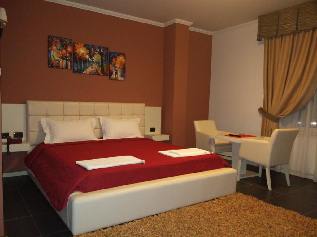 Vasqarr Hotel Mustang מראה חיצוני תמונה