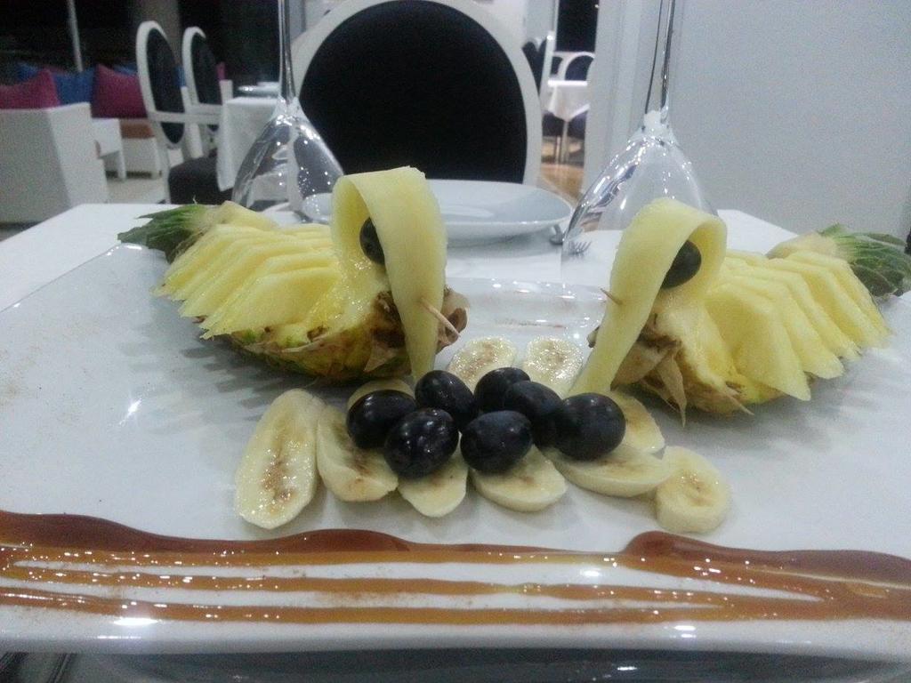 Vasqarr Hotel Mustang מראה חיצוני תמונה