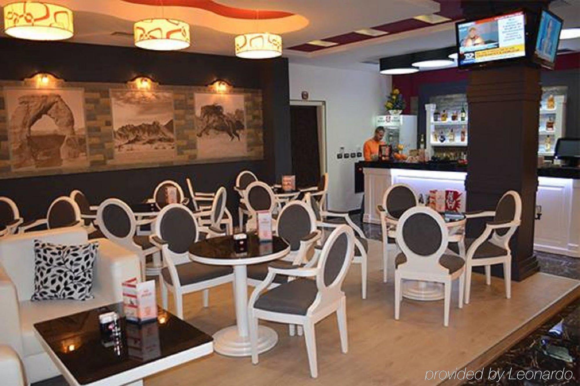 Vasqarr Hotel Mustang מראה חיצוני תמונה