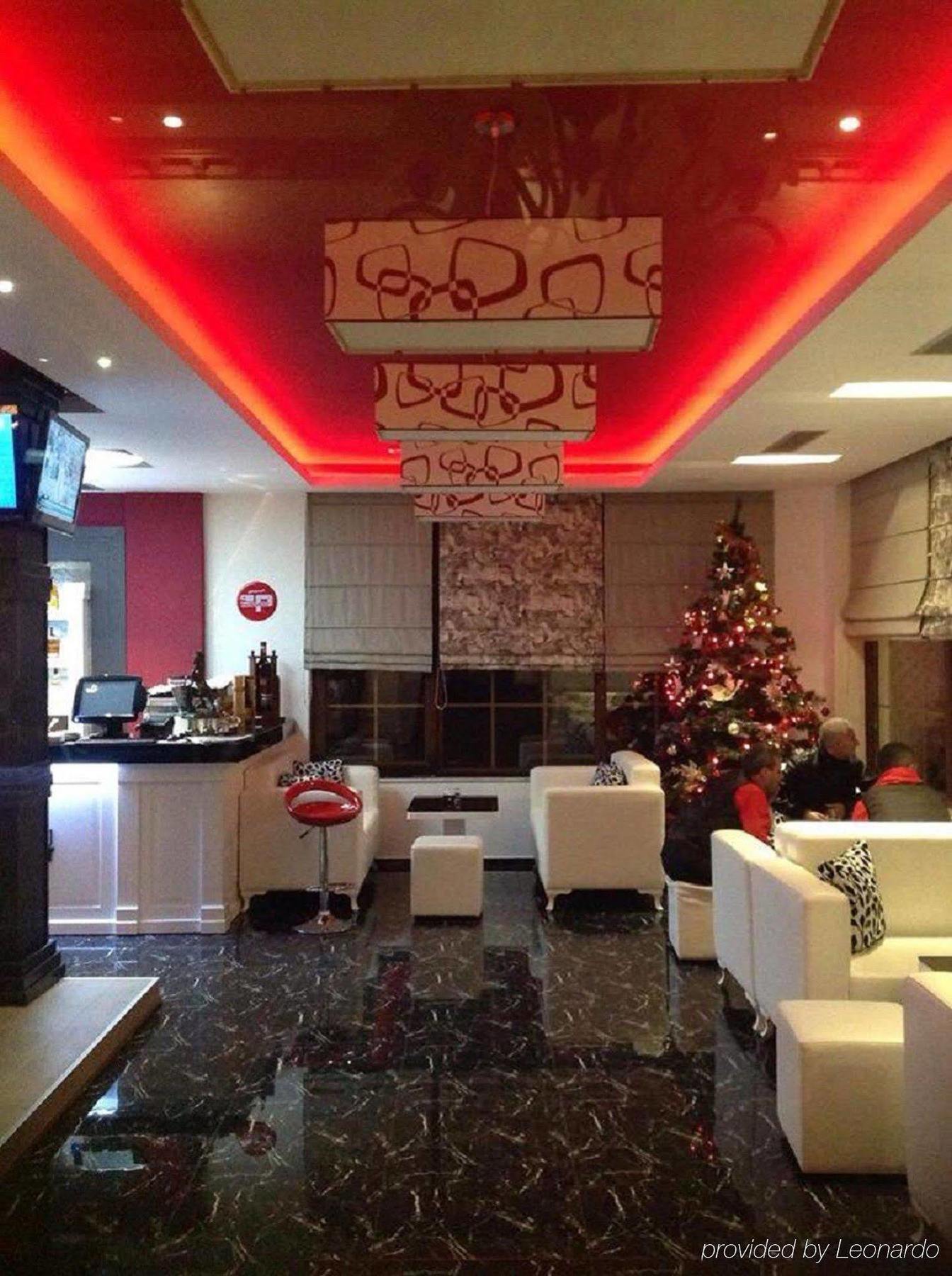 Vasqarr Hotel Mustang מראה חיצוני תמונה