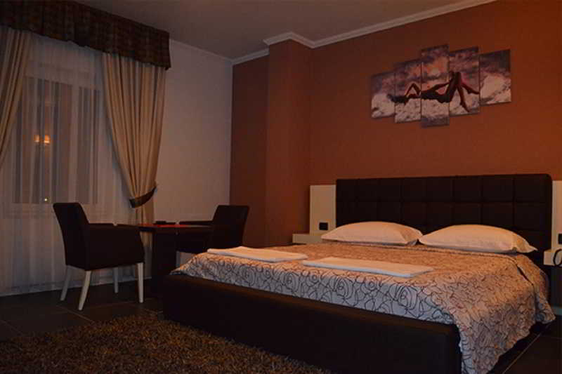 Vasqarr Hotel Mustang מראה חיצוני תמונה