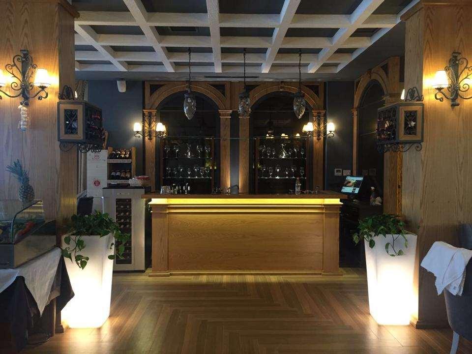 Vasqarr Hotel Mustang מסעדה תמונה