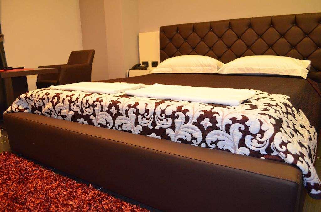 Vasqarr Hotel Mustang חדר תמונה